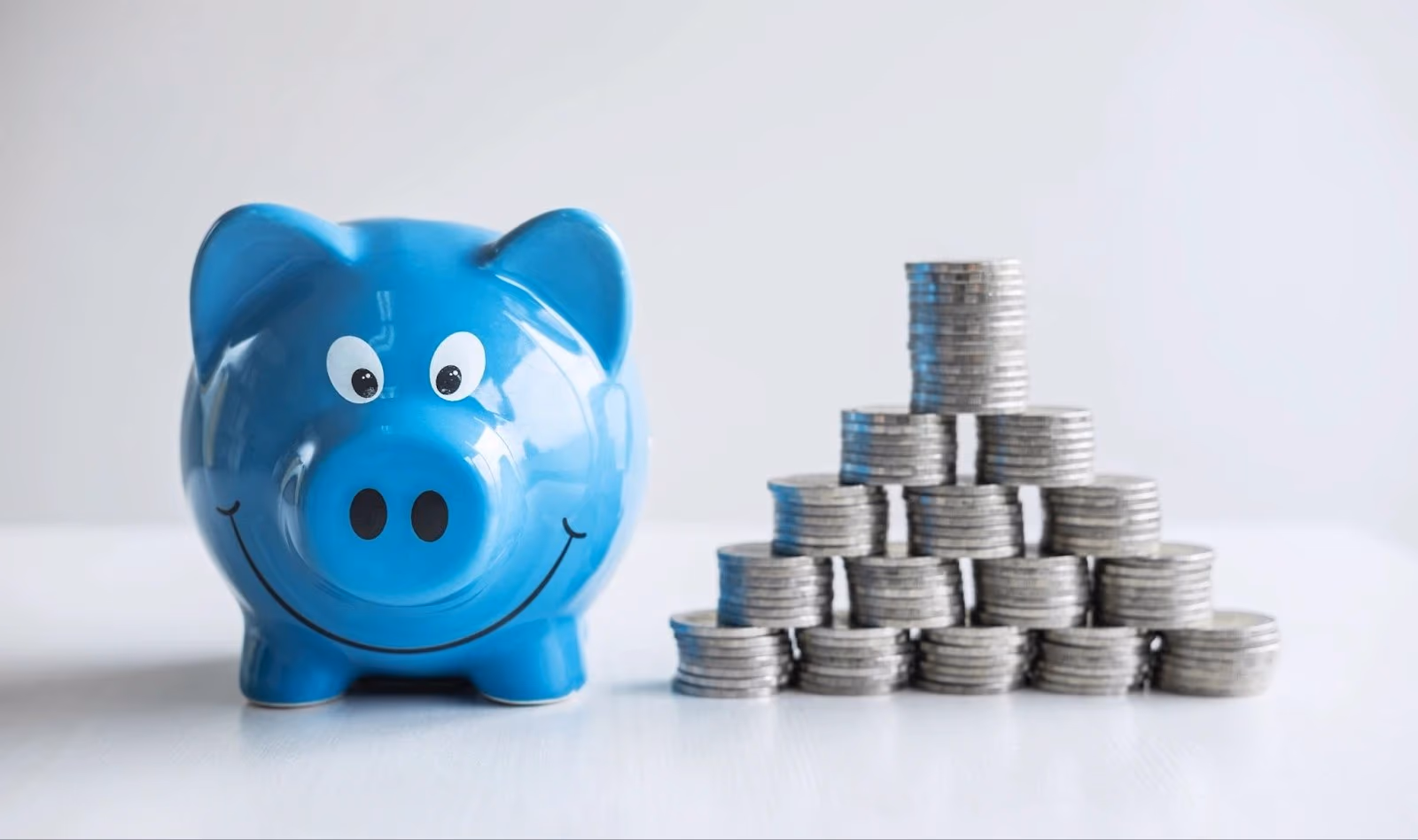Parent setting up automatic monthly transfer to child's education savings account